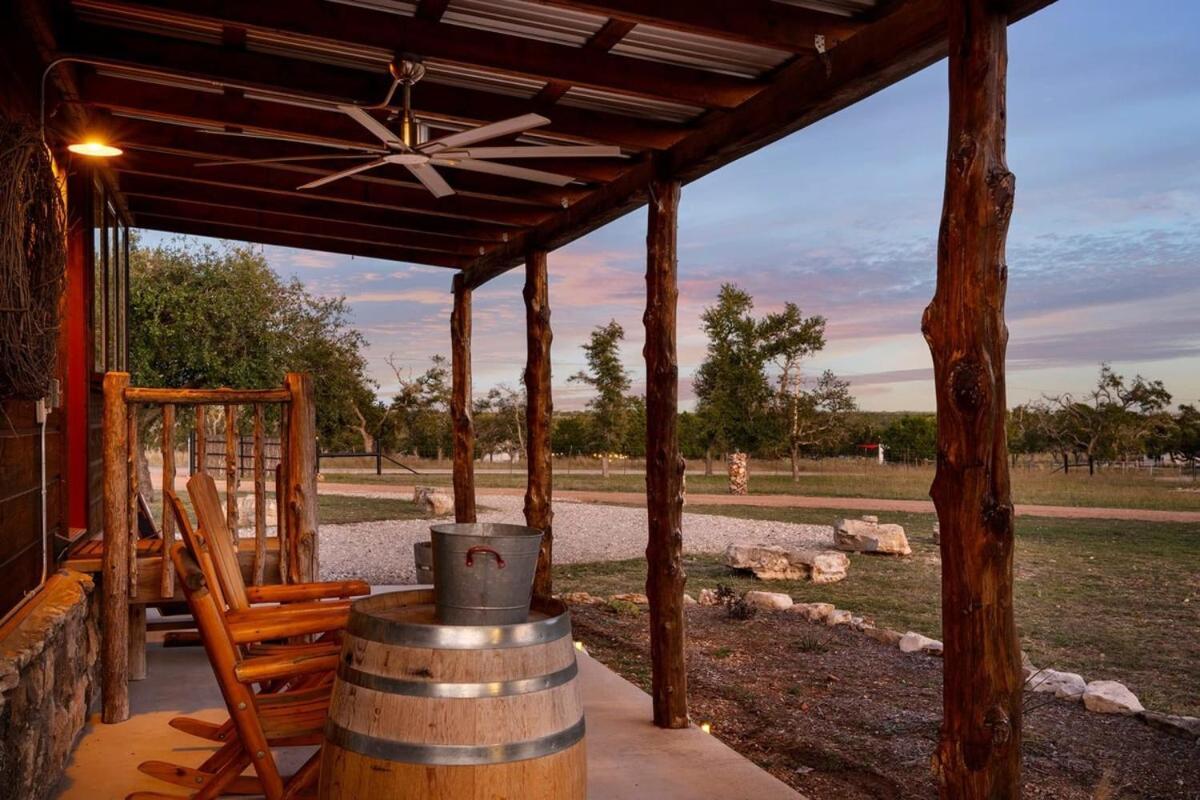 Rockin' R - Rustic Star Cabin Fredericksburg Dış mekan fotoğraf